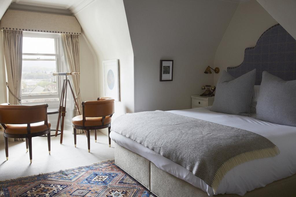 邓斯坦之家酒店 爱丁堡 外观 照片 A bedroom at the hotel