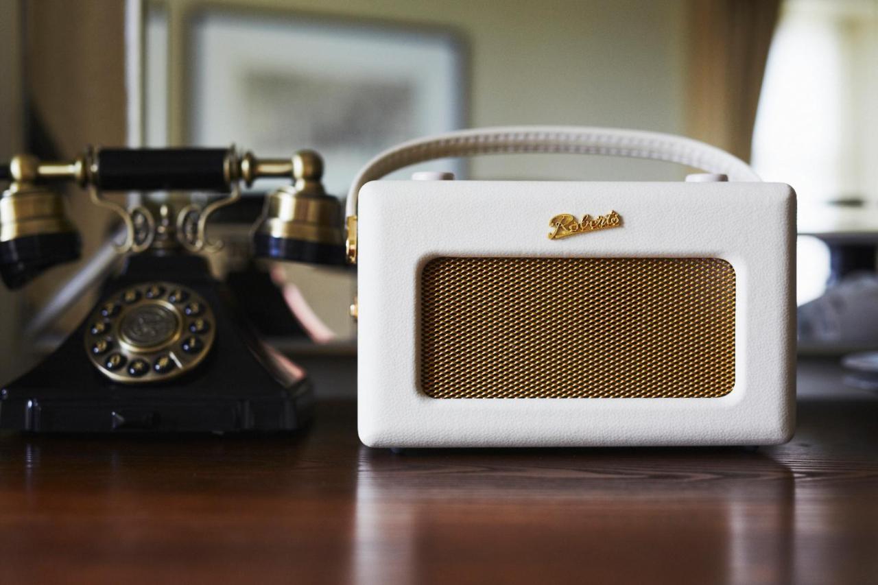 邓斯坦之家酒店 爱丁堡 外观 照片 A DAB radio