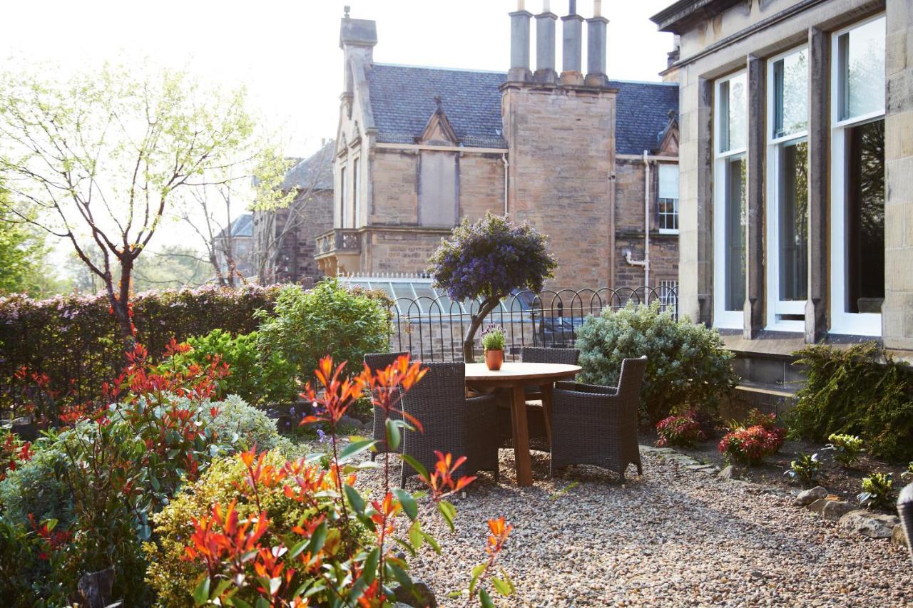 邓斯坦之家酒店 爱丁堡 外观 照片 The courtyard at the Old Manse